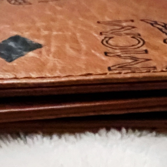 MCM Cognac Leather Key Holder EUC! - Picture 3 of 9